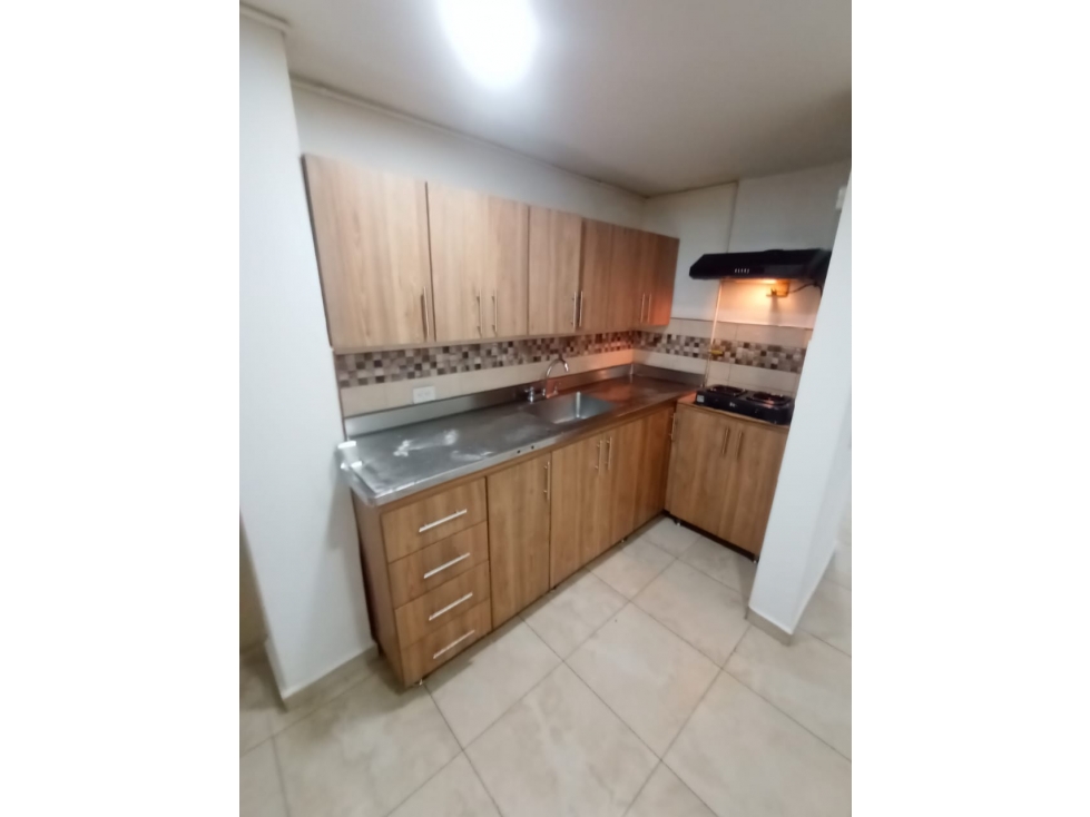 SE ARRIENDA APARTAMENTO EN SABANETA, SECTOR CALLE LARGA