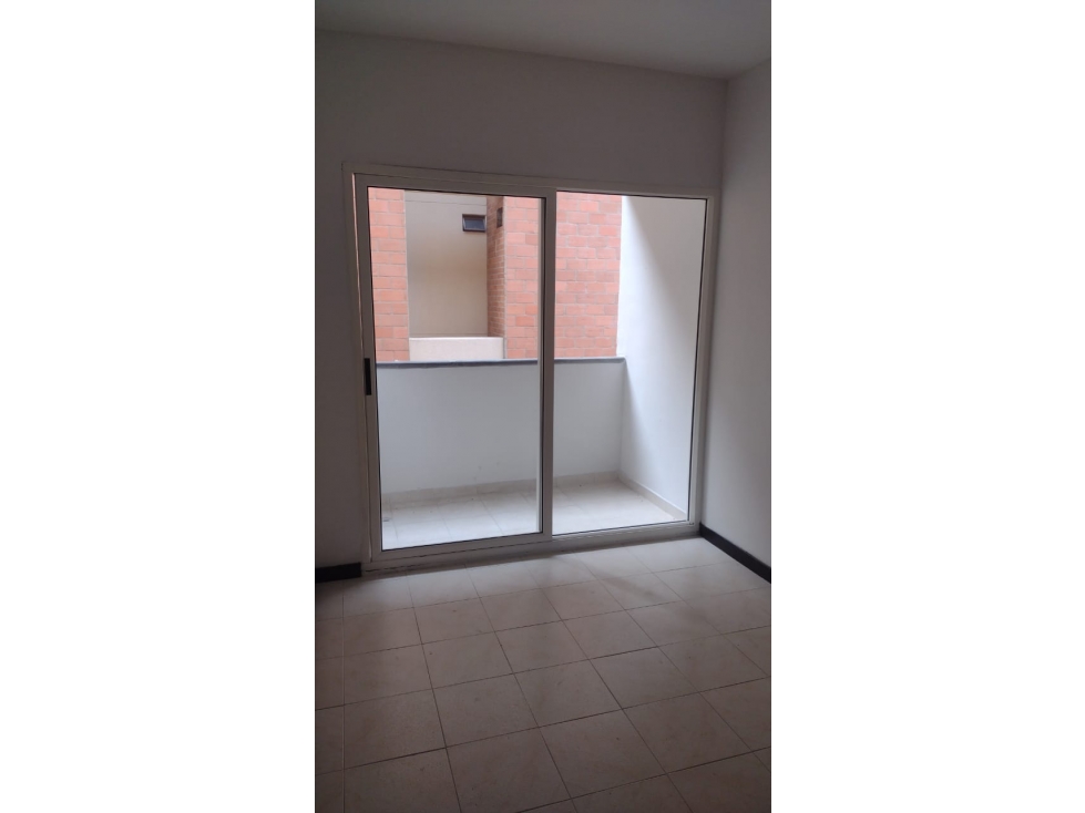 SE ARRIENDA APARTAMENTO EN SABANETA, SECTOR ENTREAMIGOS — foto 3