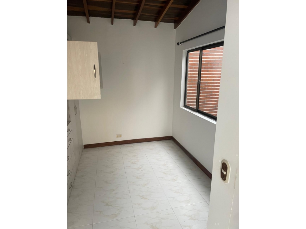 SE ARRIENDA APARTAMENTO EN EL SECTOR PRADOS DE SABANETA — foto 5