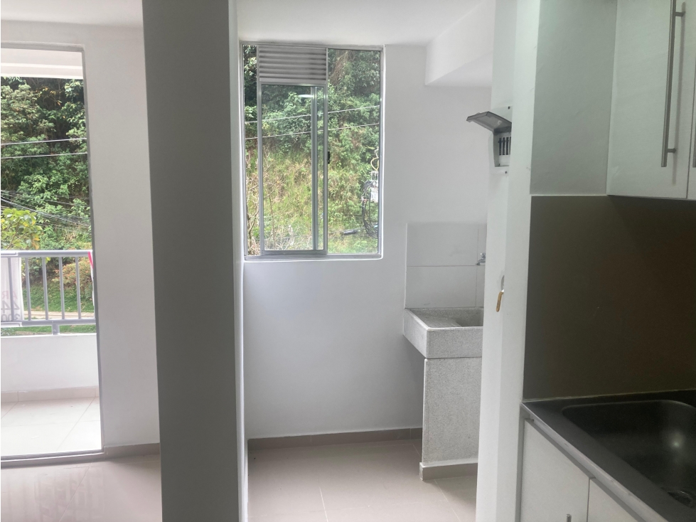 Apartamento en Arriendo en sabaneta sector san jose — foto 2