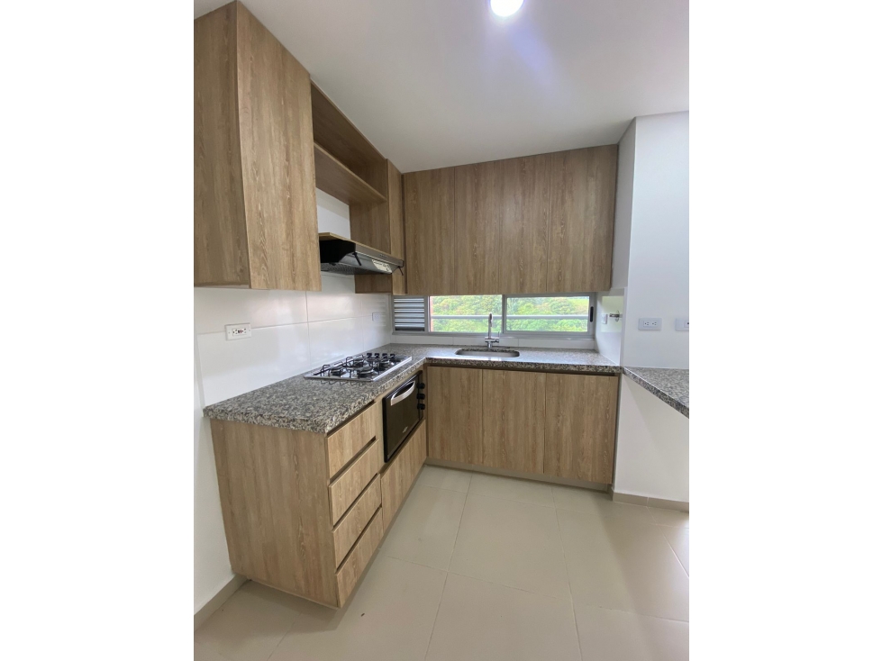 SE ARRIENDA APARTAMENTO EN ENVIGADO, SECTOR CAÑAVERALEJO — foto 2