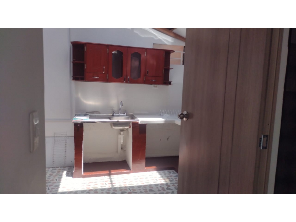 SE ARRIENDA APARTAMENTO EN SAN ANTONIO DE PRADO, SECTOR EL VERGEL — foto 6