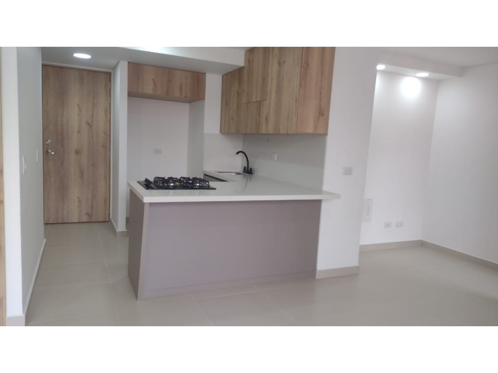 SE ARRIENDA APARTAMENTO EN SABANETA, SECTOR LOMA SAN REMO — foto 2