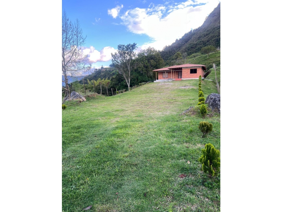 SE ARRIENDA CASA EN COPACABANA, SECTOR EL ZARZAL. - 5