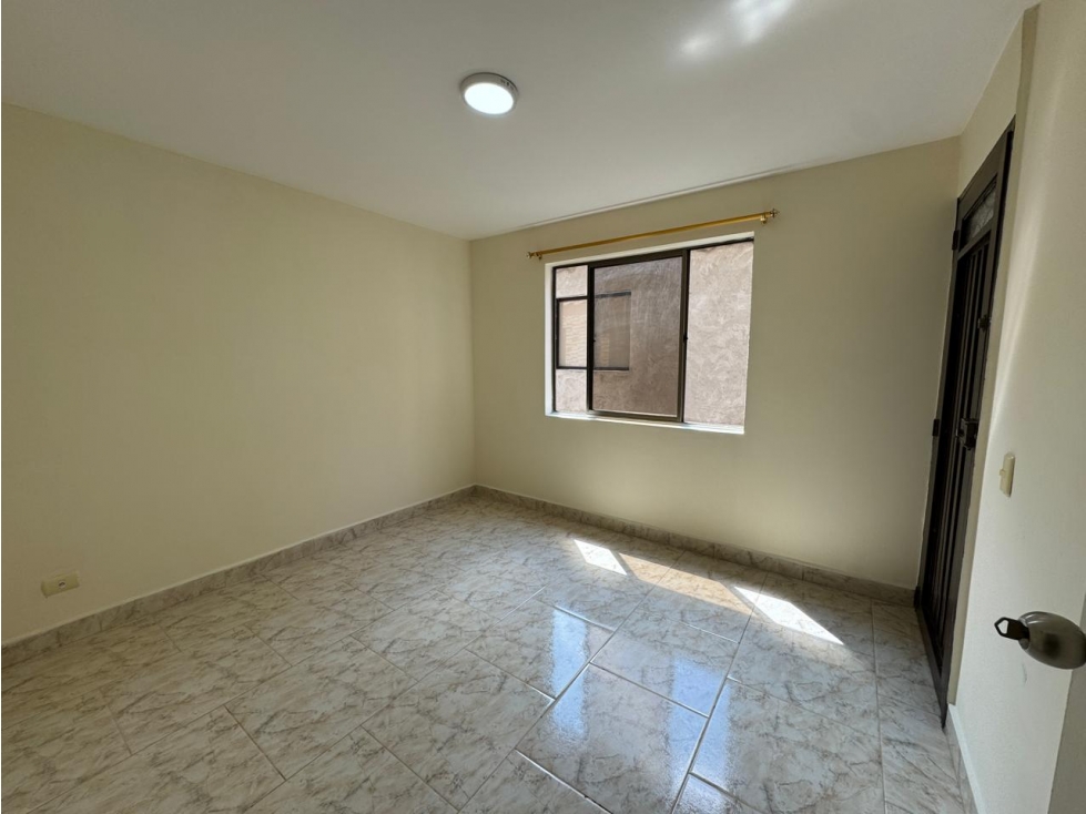SE ARRIENDA APARTAMENTO EN SABANETA, SECTOR CALLE LARGA — foto 4