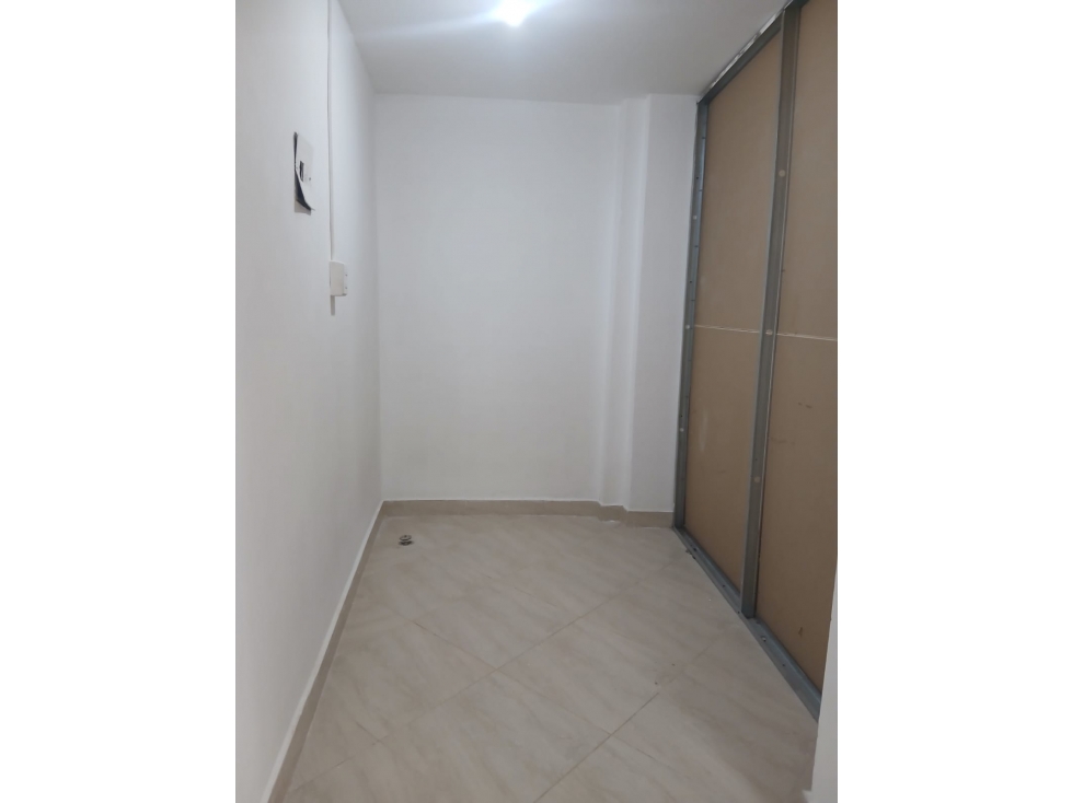 SE ARRIENDA LOCAL EN SABANETA, SECTOR TRES ESQUINAS — foto 4