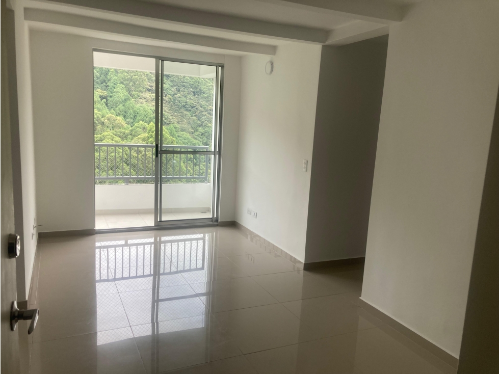 SE ARRIENDA APARTAMENTO EN SABANETA SECTOR SAN JOSE — foto 3