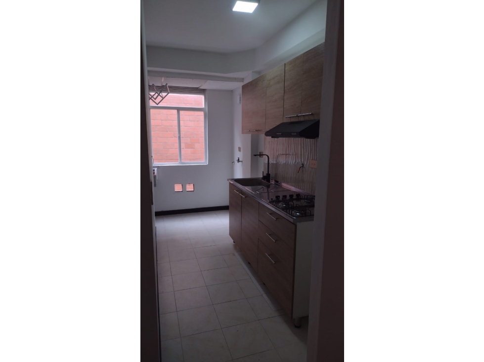 SE ARRIENDA APARTAMENTO EN SABANETA, SECTOR ENTREAMIGOS — foto 2