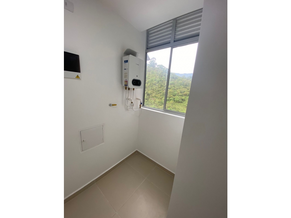 SE ARRIENDA APARTAMENTO EN ENVIGADO, SECTOR CAÑAVERALEJO — foto 3
