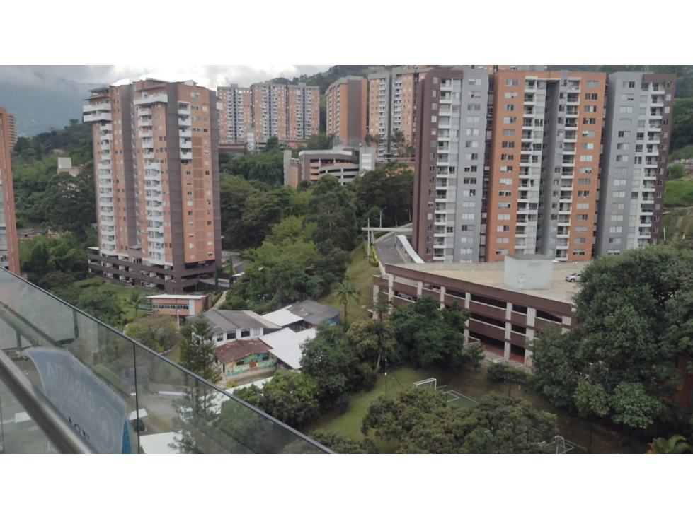 SE ARRIENDA APARTAMENTO EN ENVIGADO, SECTOR LA CUENCA