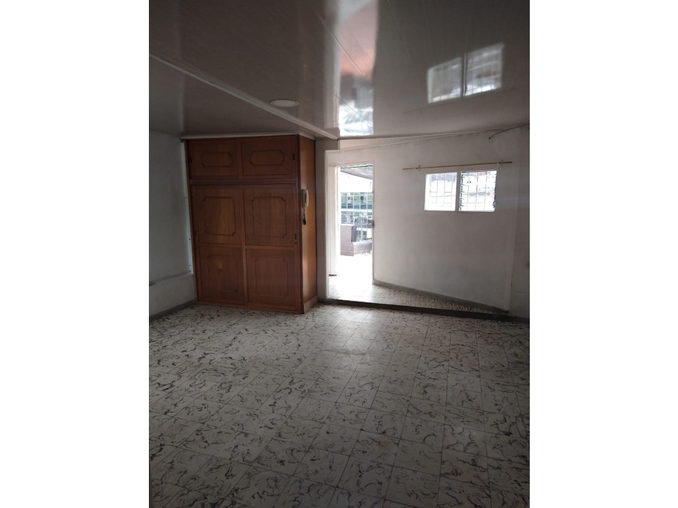 SE ARRIENDA APARTAESTUDIO EN MEDELLIN, SECTOR LAURELES — foto 4