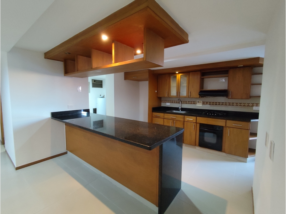 Apartamento con terraza- Se puede ajustar a 5 alcobas