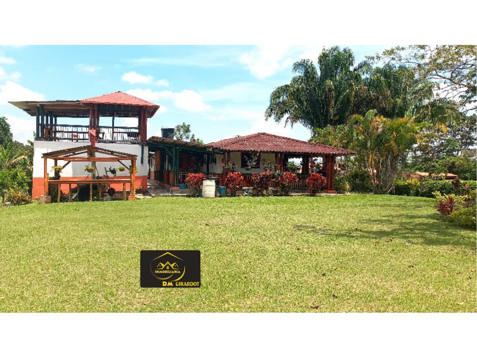 SE VENDE CHALET VIA CALARCA LA Y