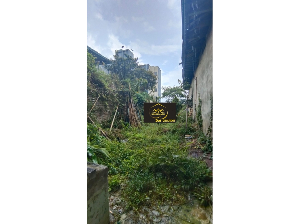 SE VENDE CASA LOTE
