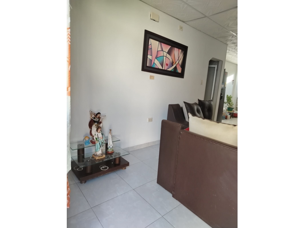 SE VENDE CASA DE 2 PISOS MELGAR TOLIMA - 2