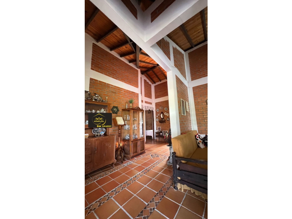 SE VENDE EXCELENTE CHALET AGUA BONITA CALARCA,QUINDIO — foto 4