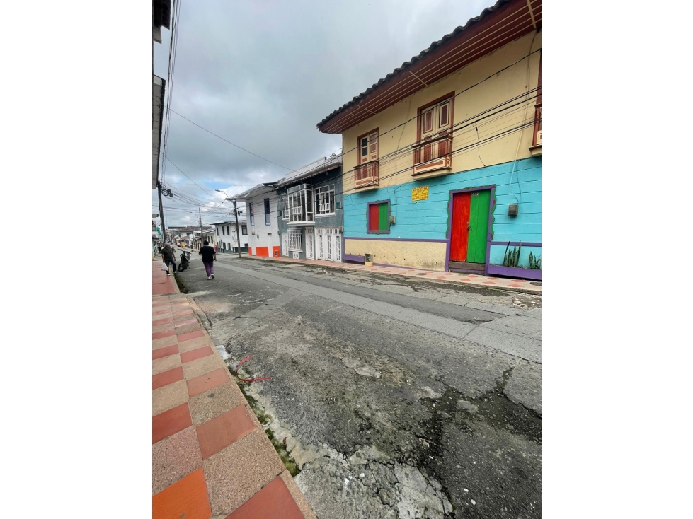 SE VENDE HERMOSA CASA A DOS CUADRAS DE CIRCASIA QUINDIO — foto 2