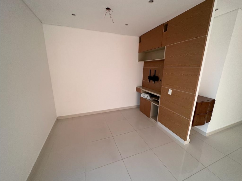 APARTAMENTO EN ALTOS DE RIOMAR EN VENTA — foto 3