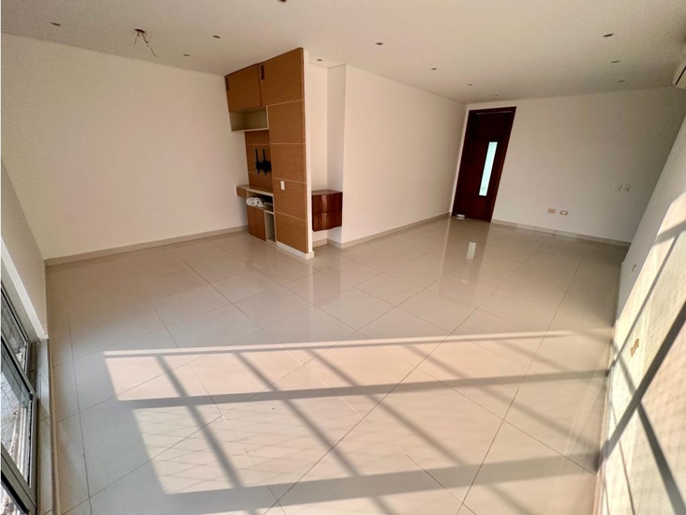APARTAMENTO EN ALTOS DE RIOMAR EN VENTA