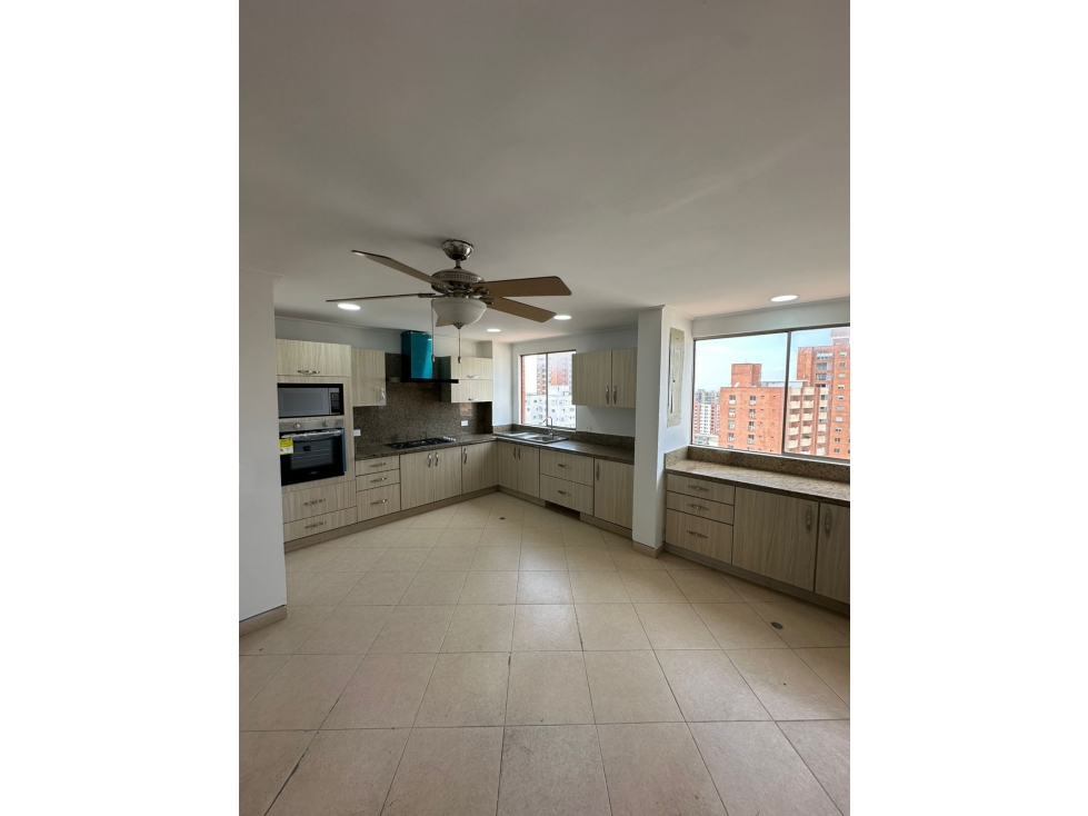 APARTAMENTO DE 4 HABITACIONES EN VENTA EN ALTOS DE RIOMAR — foto 5