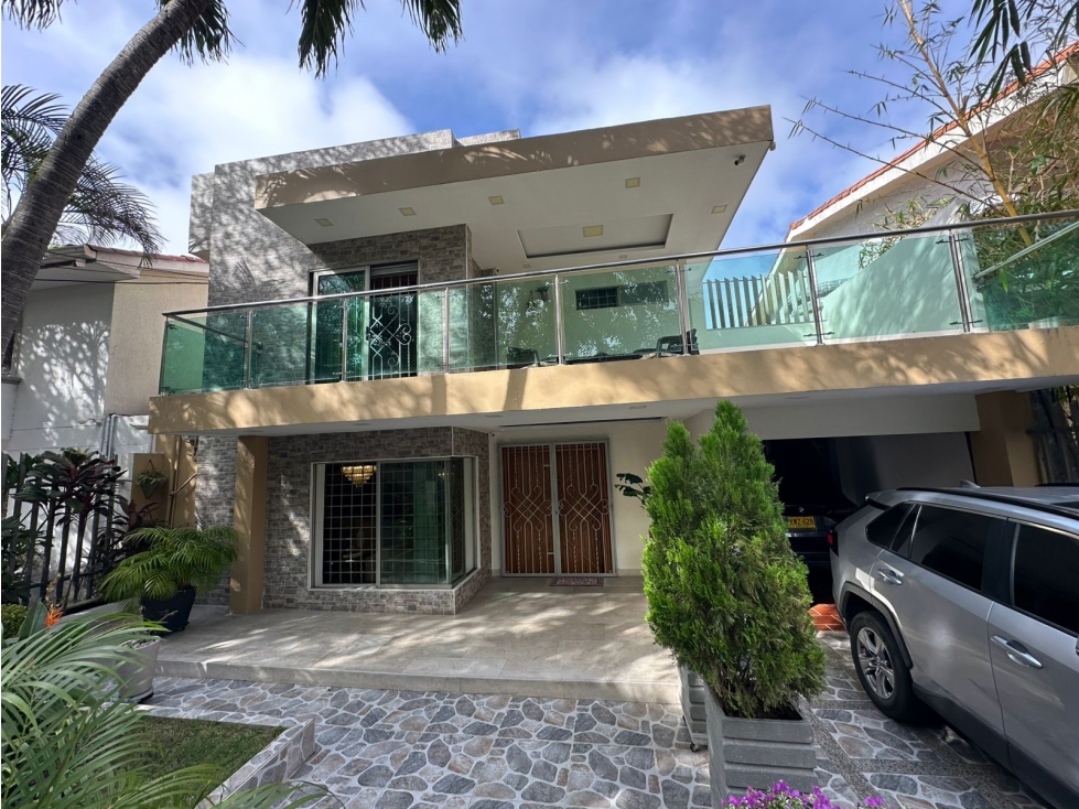 SE VENDE CASA EN ALTOS DE RIOMAR BARRANQUILLA