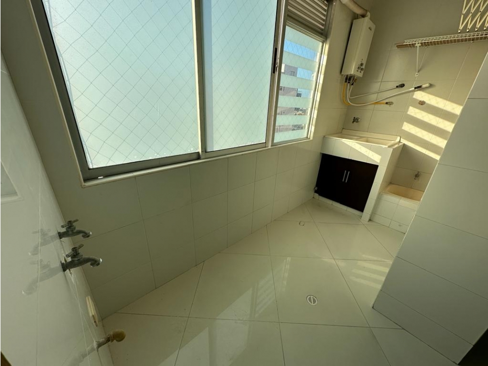 APARTAMENTO EN ALTOS DE RIOMAR EN VENTA — foto 6