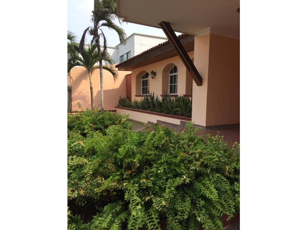 CASA INDEPENDIENTE EN VENTA EN RIOMAR — foto 2
