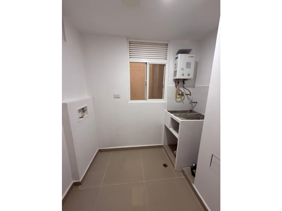 Apartamento en Alquiler B/Ciudad Pacífica Con. Residencial Coral, Cali — foto 6