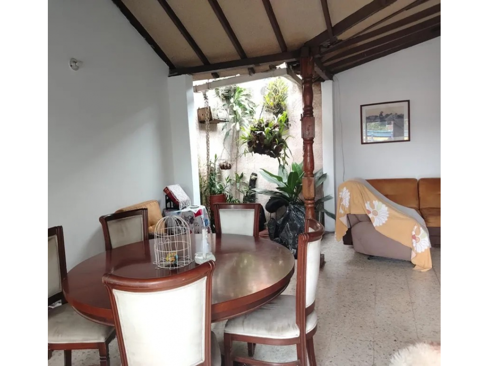 Casa en Venta al Sur Oriente, Barrio Ciudad Córdoba, Cali