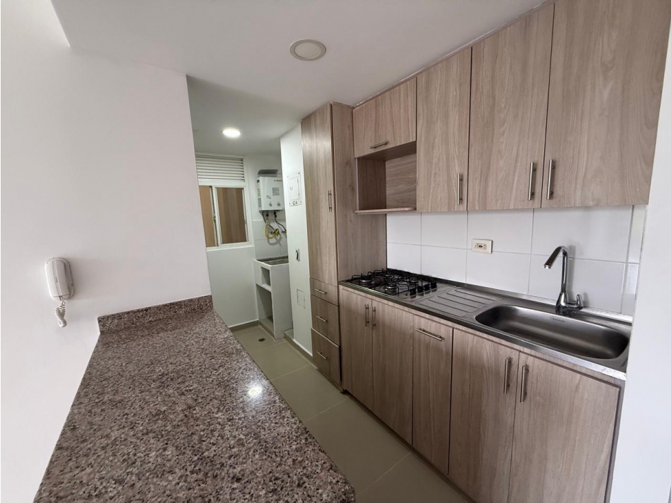 Apartamento en Alquiler B/Ciudad Pacífica Con. Residencial Coral, Cali — foto 4