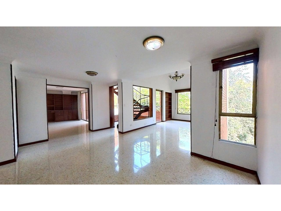Apartamento en Venta en el Barrio El Ingenio Edificio Azúcar, Cali