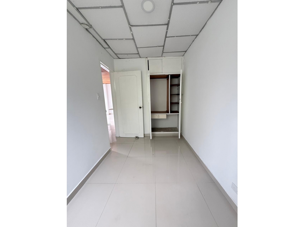 Apartamento en Alquiler B/Tequendama Un. Residencial Santiago de Cali — foto 3