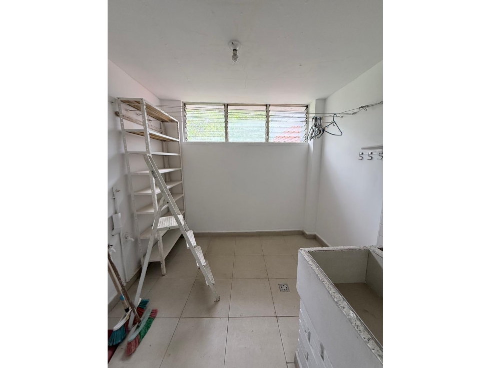 Apartamento en Alquiler B/Tequendama Un. Residencial Santiago de Cali — foto 4
