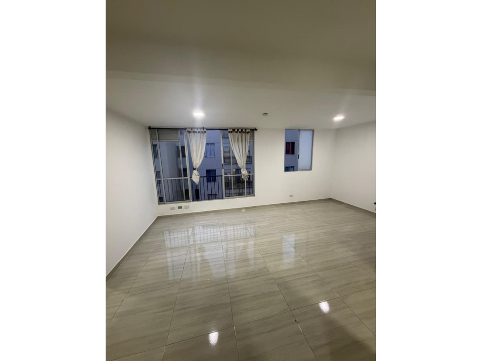 Apartamento en Alquiler B/Ciudad Guabinas Conjunto Palomino, Yumbo