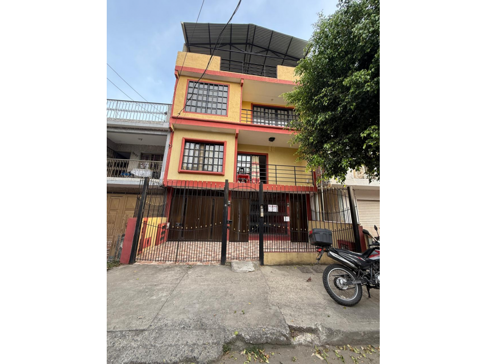 Vendo Edificio en Atanasio Girardot
