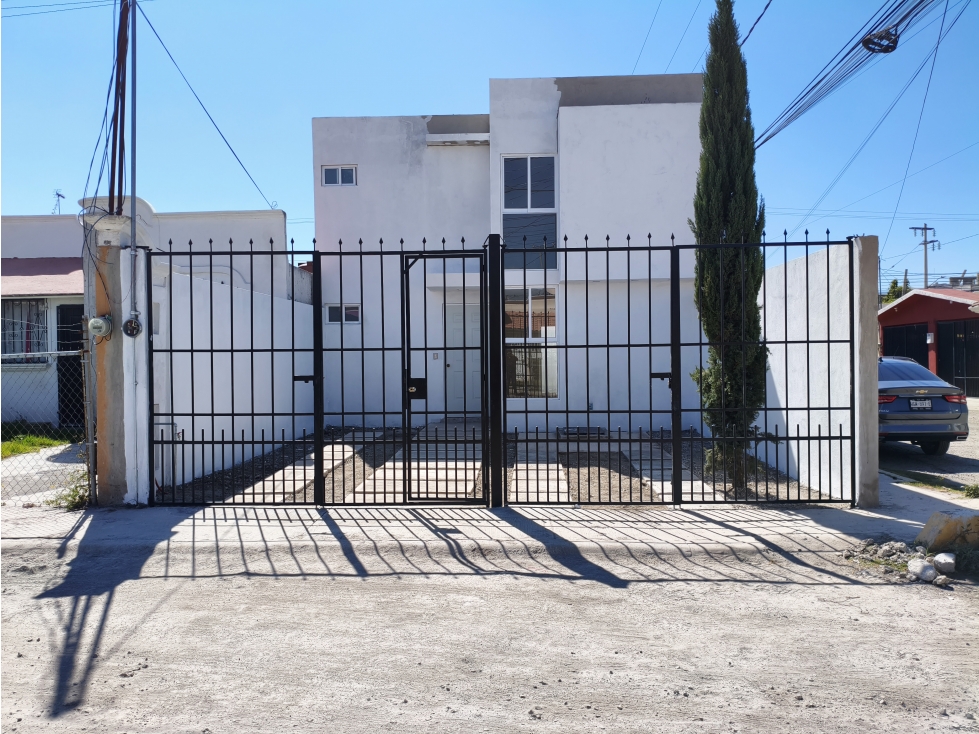 Casa en venta en la Zona de Tulipanes, Mineral de la Reforma - 1