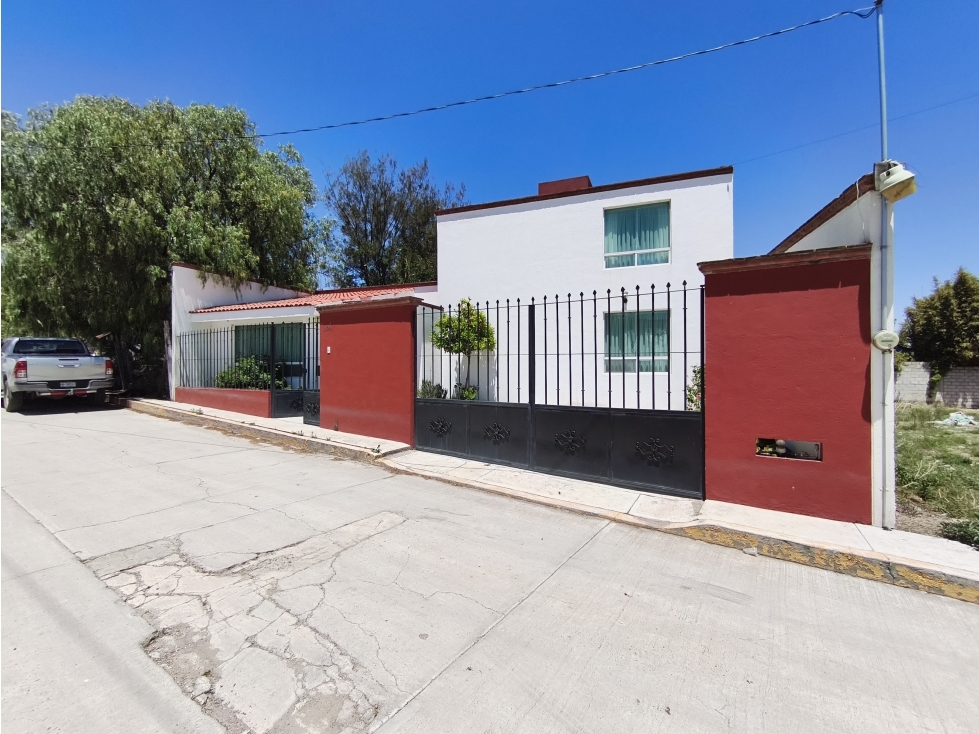 Casa con amplio terreno en venta en Pachuquilla al norte de Pachuca