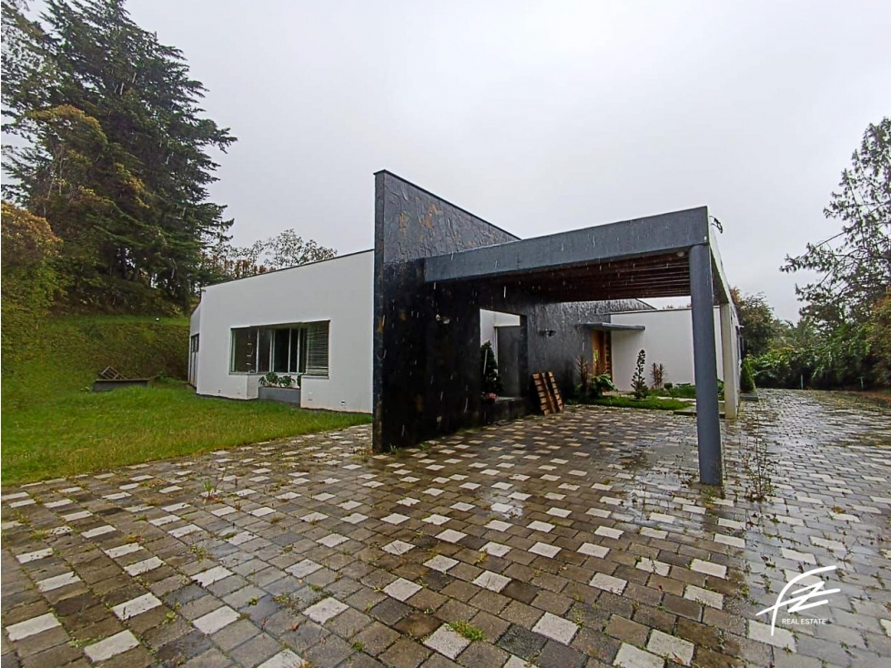 CASA EN VENTA EN ENVIGADO, ANTIOQUIA