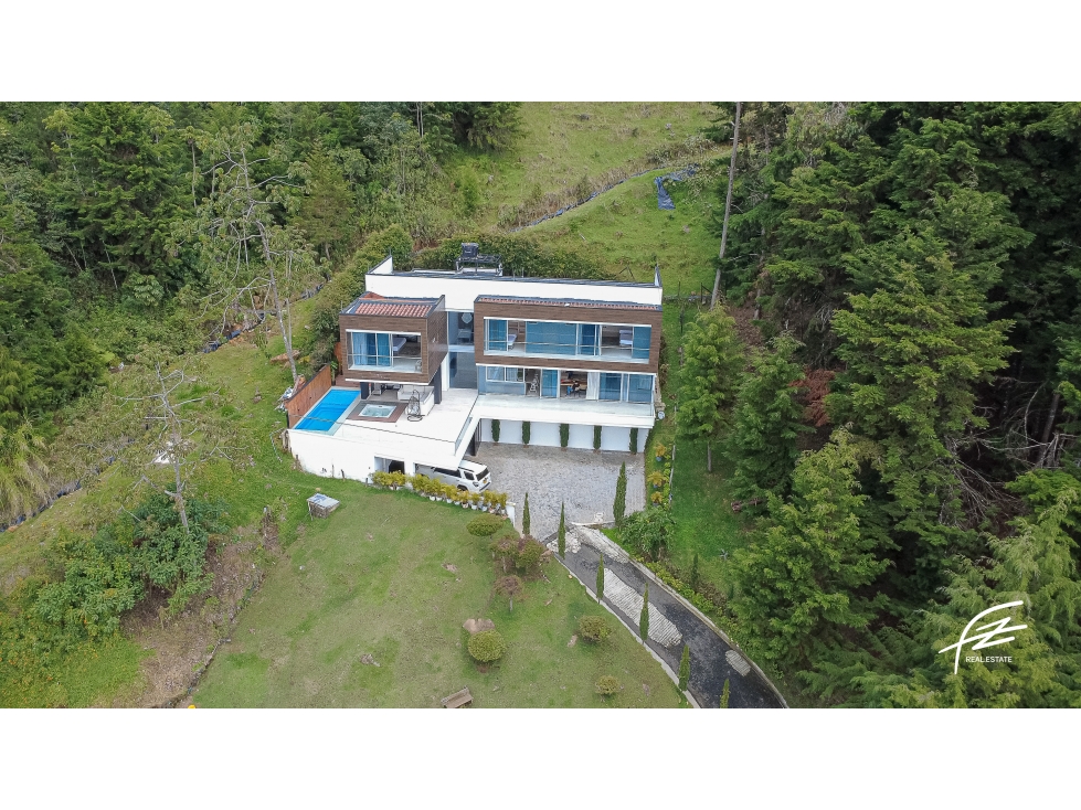 CASA EN VENTA EN LAS PALMAS, MEDELLÍN