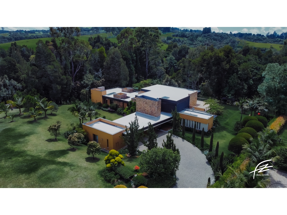 CASA CAMPESTRE EN VENTA EN EL ALTO DE LAS PALMAS, MEDELLÍN