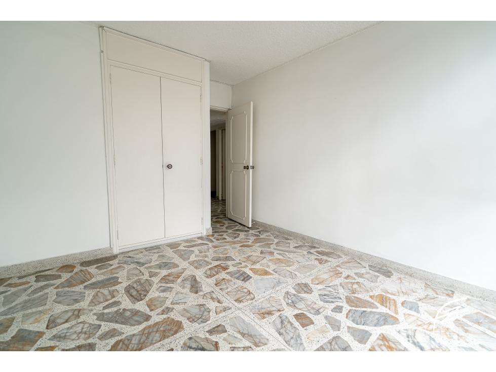 APARTAMENTO EN VENTA EN EL POBLADO, MEDELLÍN — foto 3