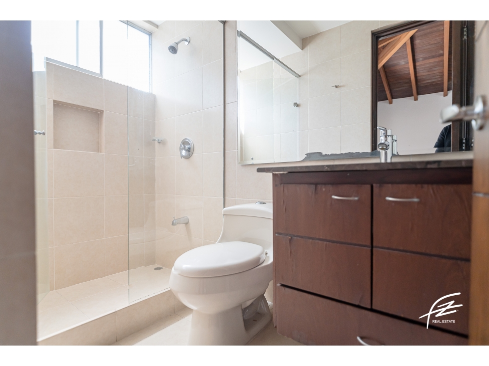 CASA EN VENTA EN ENVIGADO, ANTIOQUIA — foto 2