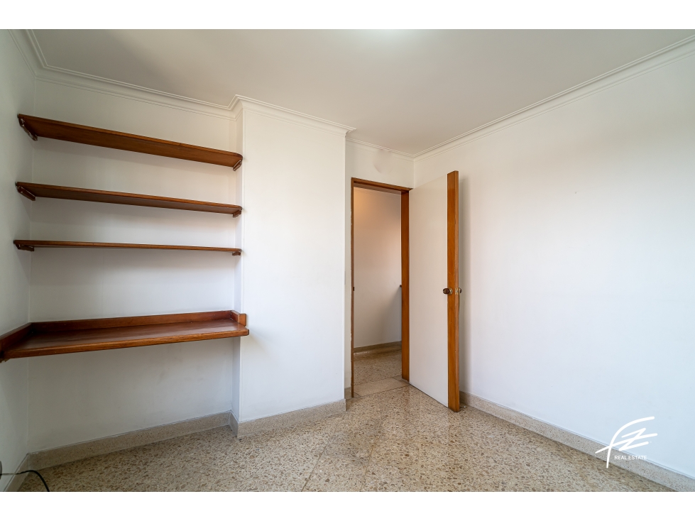 APARTAMENTO EN VENTA EN LAURELES, MEDELLÍN