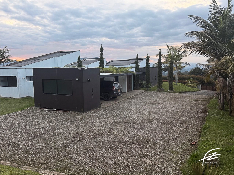 CASA EN VENTA EN LLANOGRANDE, ANTIOQUIA