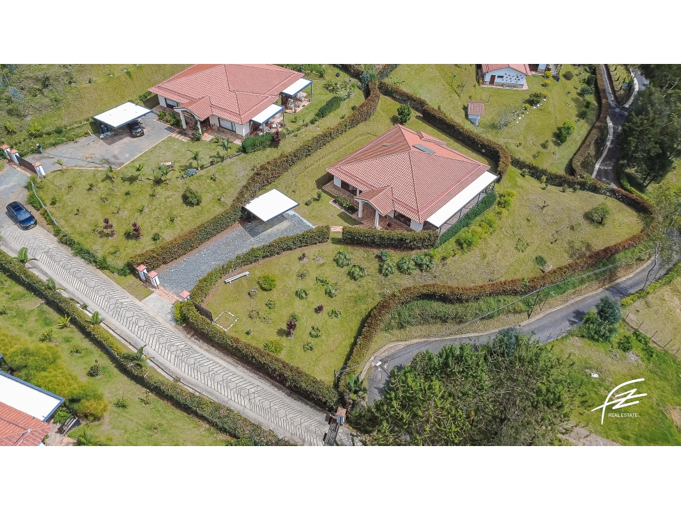 CASA CAMPESTRE EN VENTA EN RIONEGRO, ANTIOQUIA