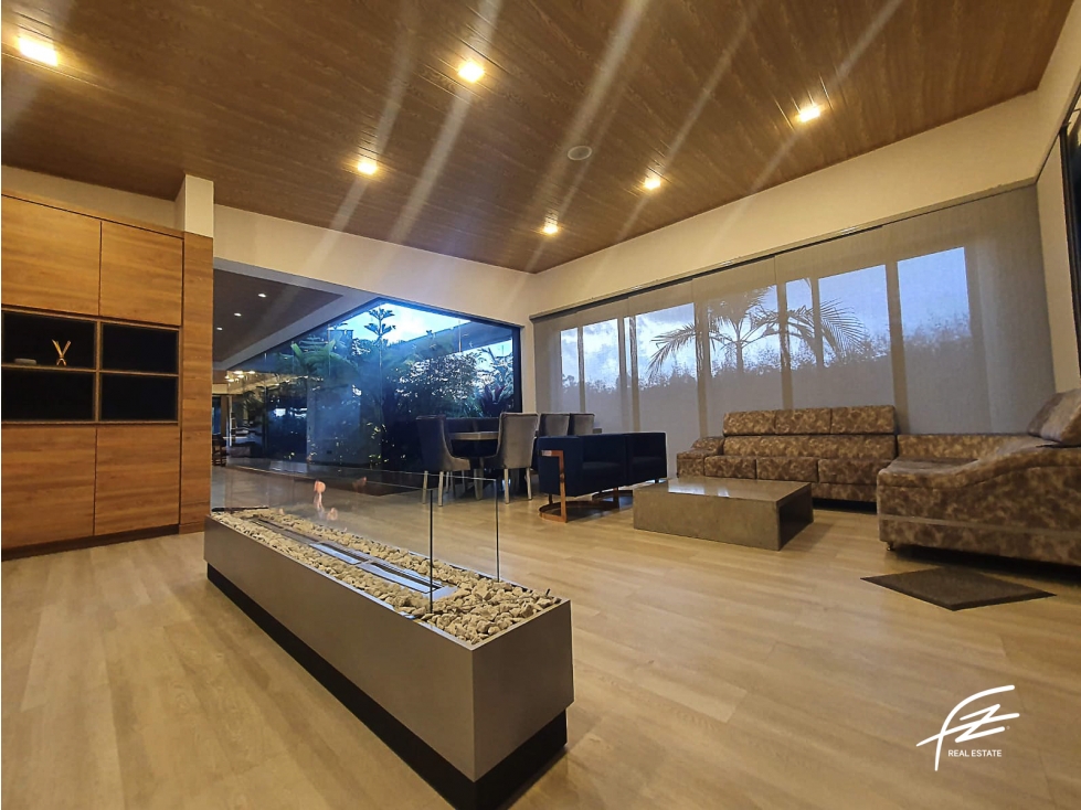CASA CAMPESTRE EN VENTA EN LLANOGRANDE, ANTIOQUIA