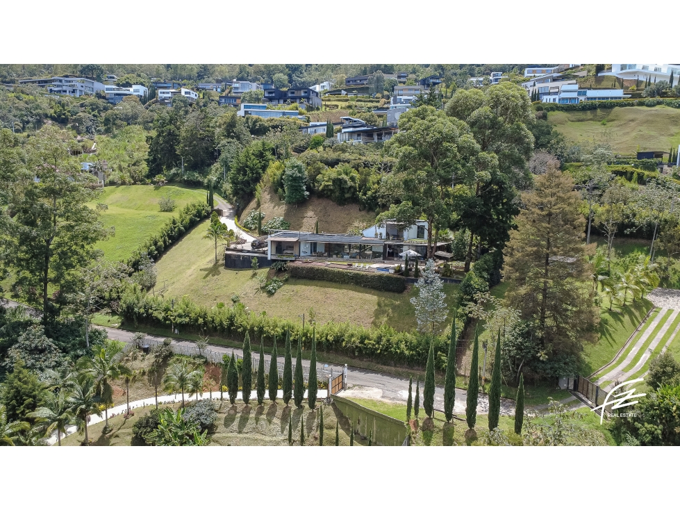 CASA EN VENTA EN LAS PALMAS, MEDELLÍN