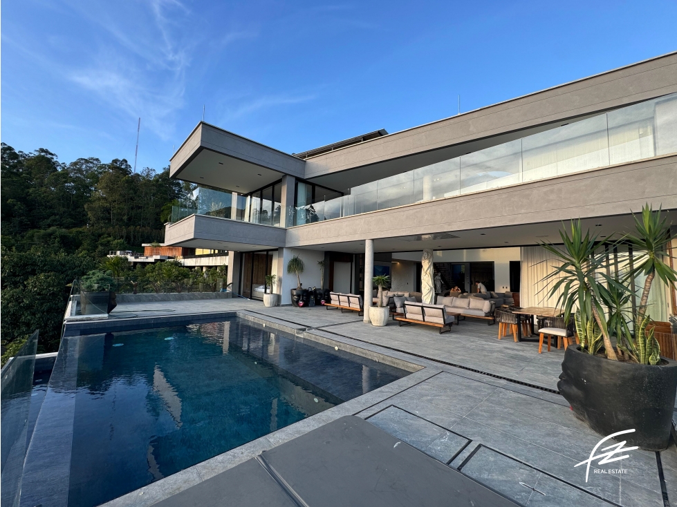 CASA EN LAS PALMAS, MEDELLÍN
