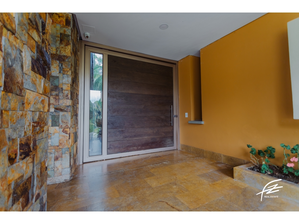 CASA CAMPESTRE EN VENTA EN EL ALTO DE LAS PALMAS, MEDELLÍN — foto 3