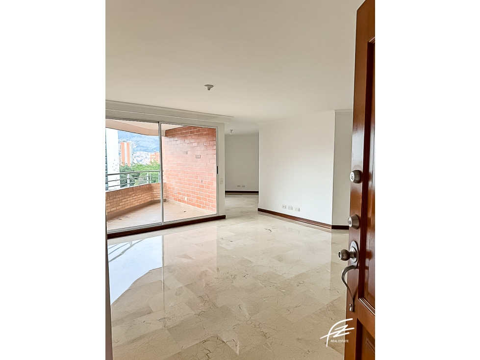 APARTAMENTO EN VENTA EN LAURELES, MEDELLÍN